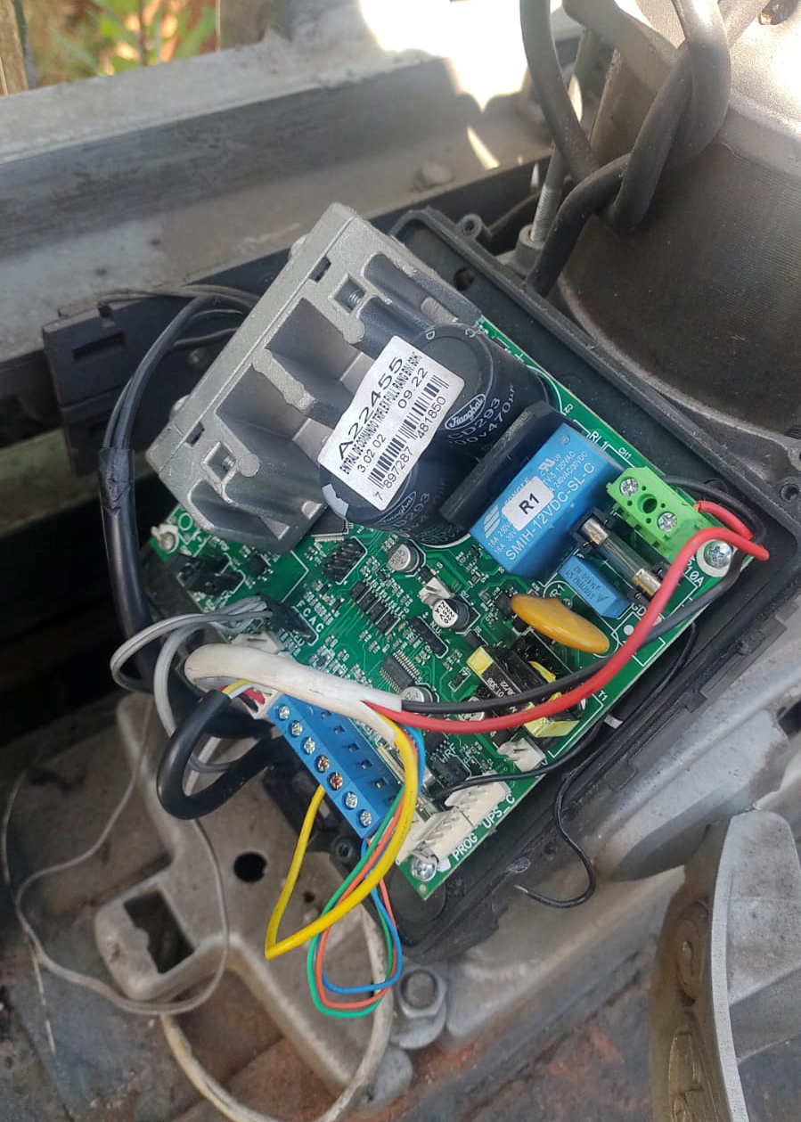 Revisão de motor e trilho de portão automático