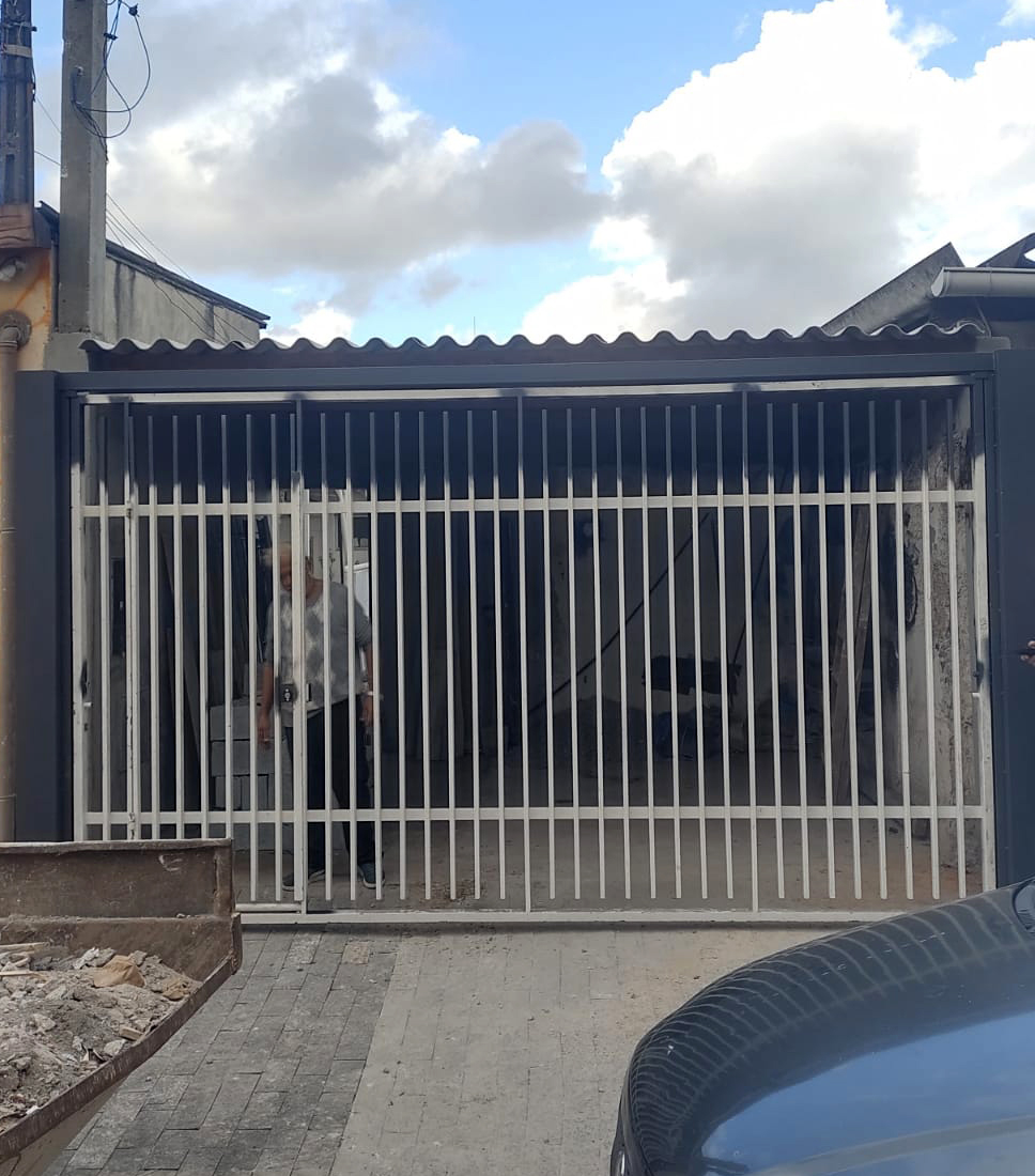 Portão automático instalado pela MGL Portões Automáticos